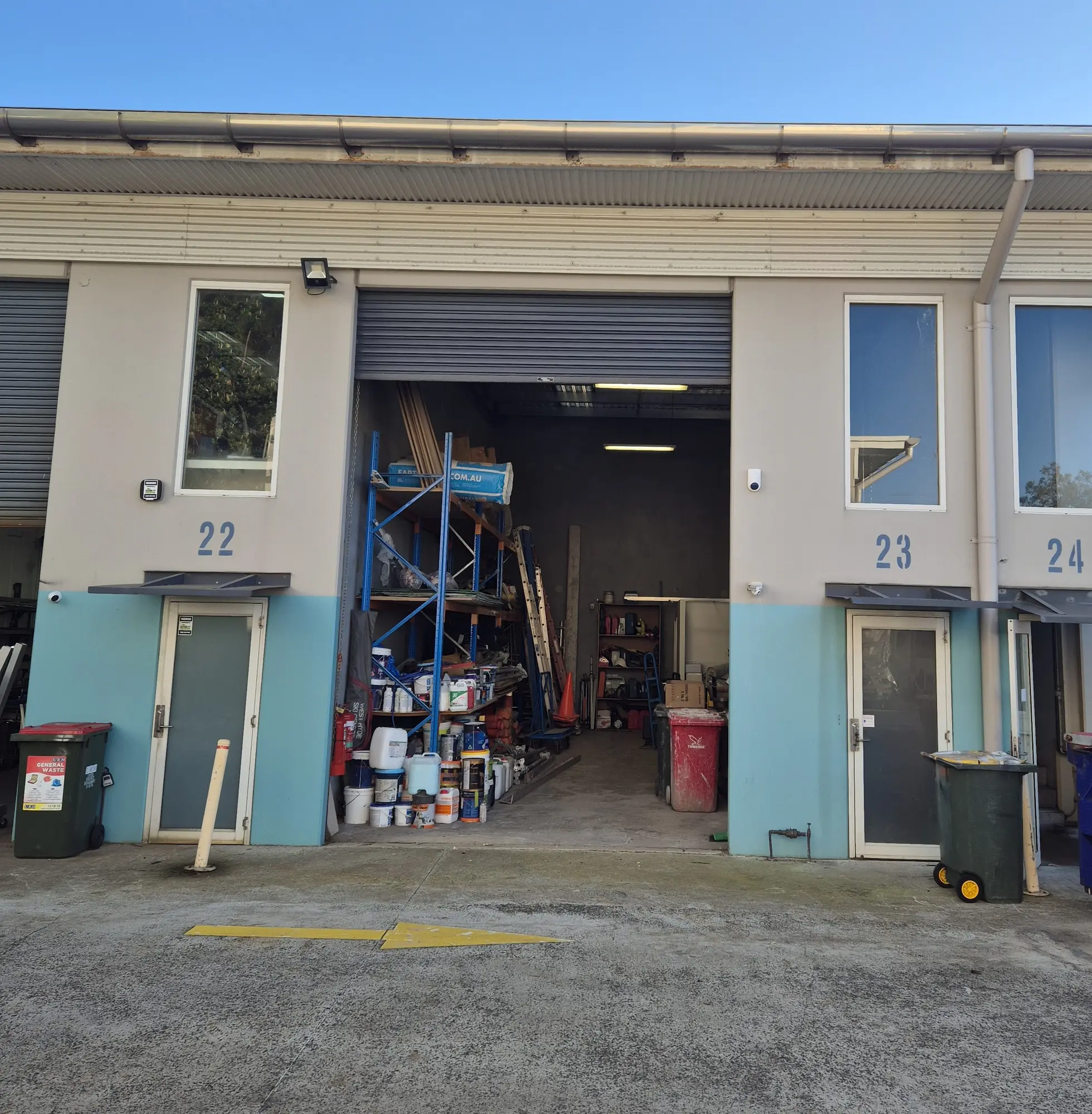 MODERN HIGH BAY WAREHOUSE